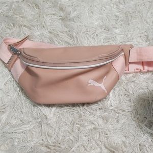 Puma fanny pack pink